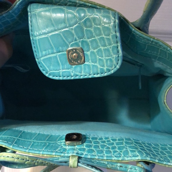 Liz Claiborne sea foam green/turquoise bag. - Picture 5 of 7